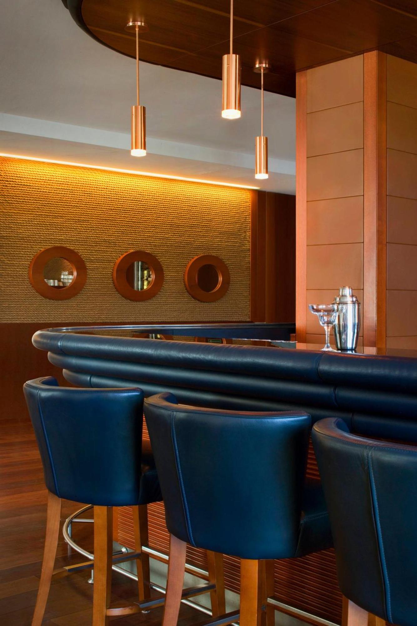 Sheraton Sopot Hotel Εξωτερικό φωτογραφία The bar at the lounge