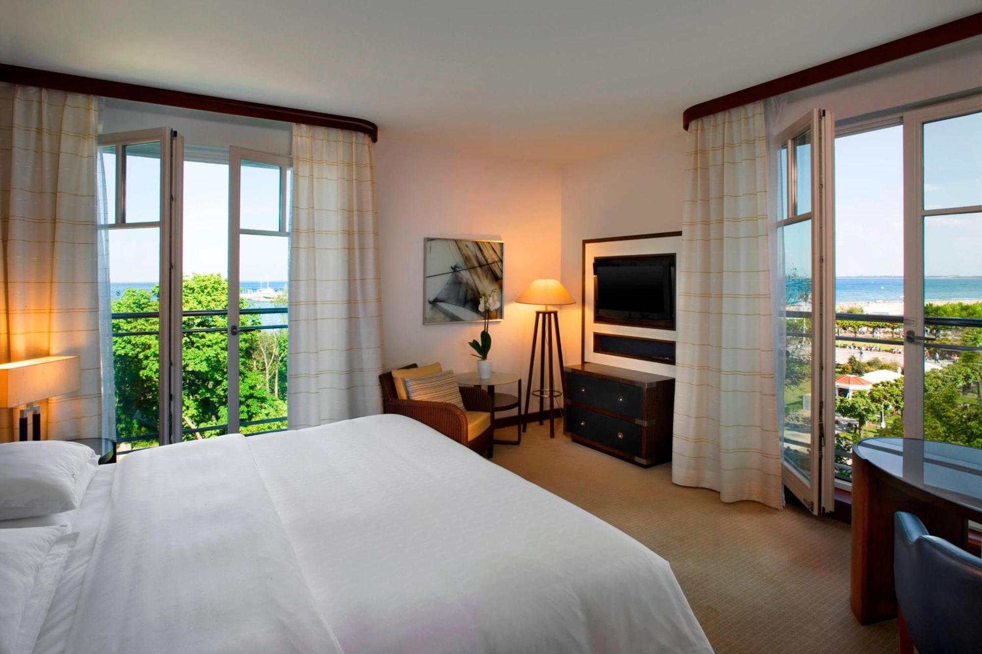 Sheraton Sopot Hotel Εξωτερικό φωτογραφία A guest room at the Westin La Jolla